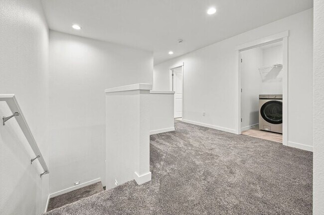 Building Photo - 18006 NE 47th Ave