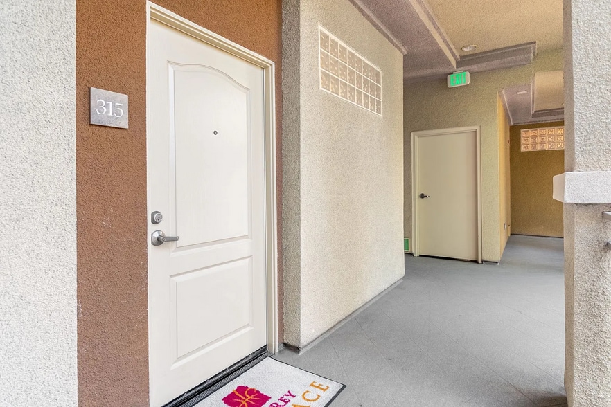 Building Photo - 4060 Glencoe Ave