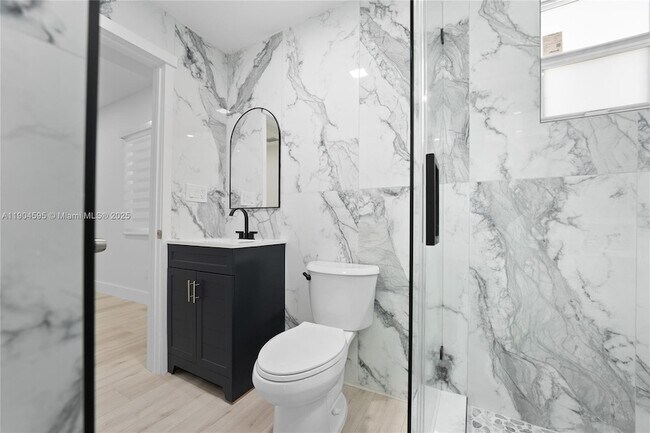 Building Photo - 129 SW 9th Ave