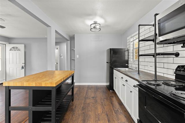 Building Photo - 3914 Shelley Blvd