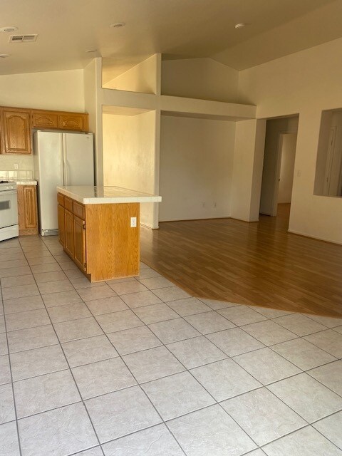 Building Photo - 1056 Menands Ave