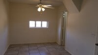 Building Photo - COZY AND AFFORDABLE UNIT ACROSS FROM CELEB...