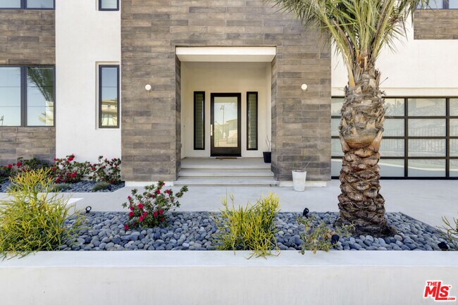 Building Photo - 20056 Mersey Ln