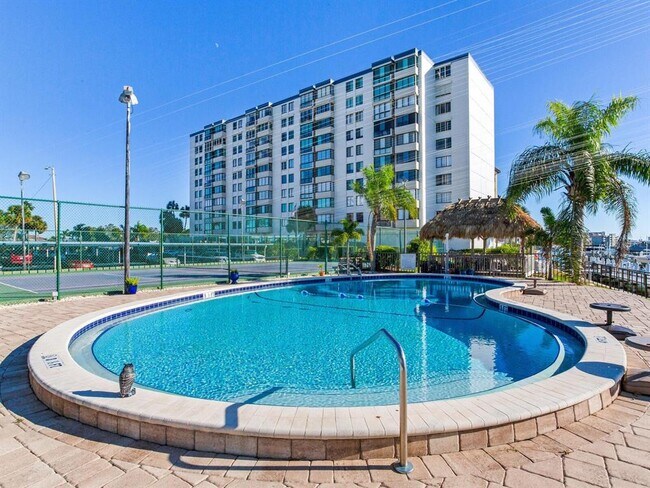 Building Photo - 660 Island Way