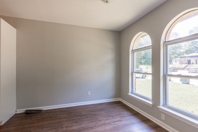 Building Photo - 3960 Arbor Pl Ln