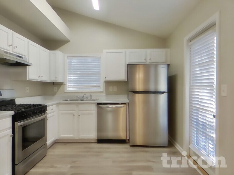 Building Photo - 166 Millwheel Dr