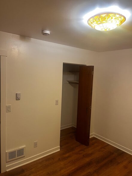 Building Photo - 322 Avenue A