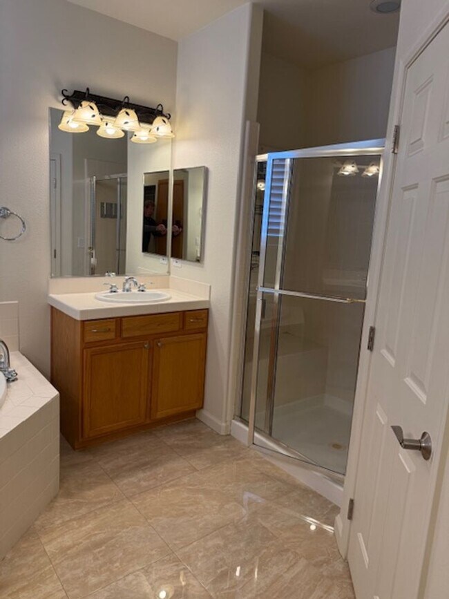 Building Photo - Damonte Ranch 2 story on Cul de Sac