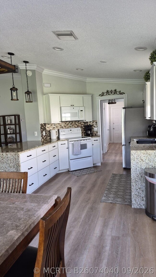Building Photo - 4426 Lacey Oak Dr