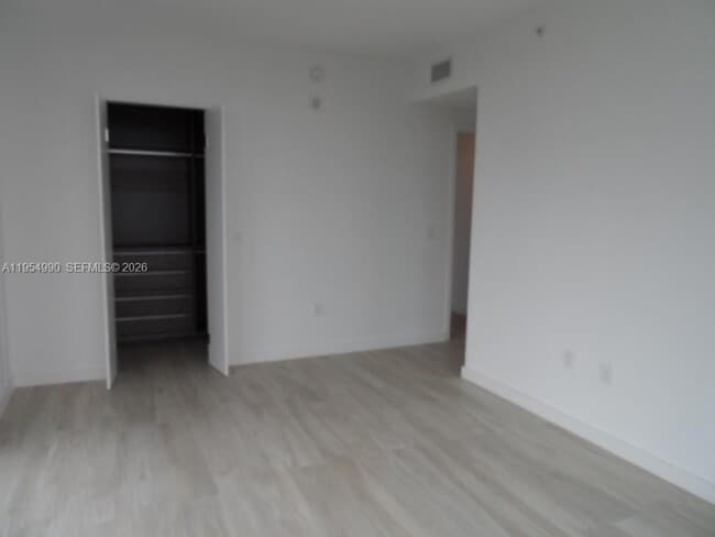 Building Photo - 460 NE 28th St