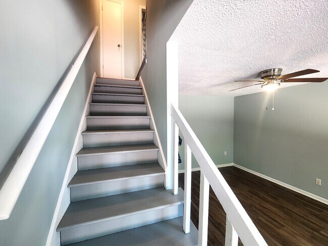 Building Photo - 815 Raleigh St