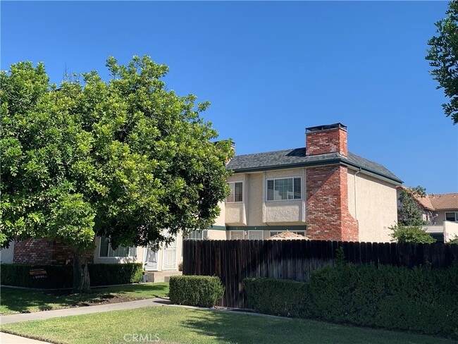 Building Photo - 656 Lemar Park Dr