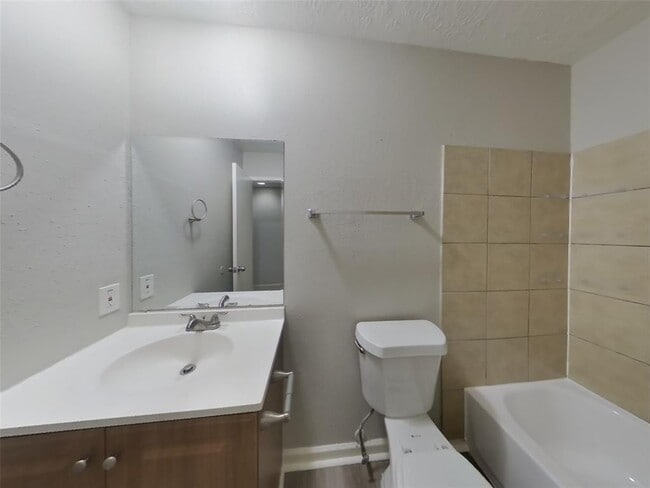Building Photo - 12230 Haroldson Forest Dr