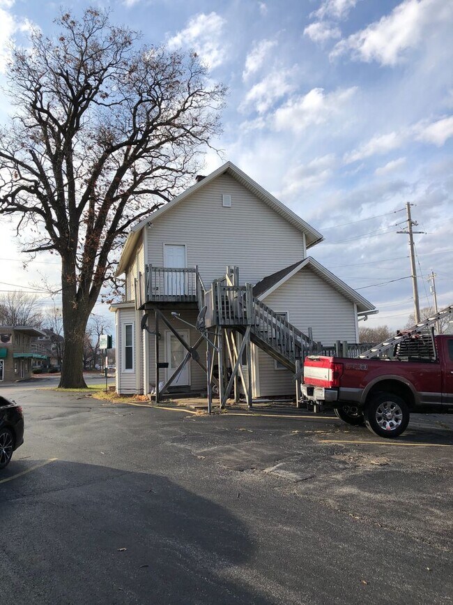 Building Photo - Dr. Mike&#39;s