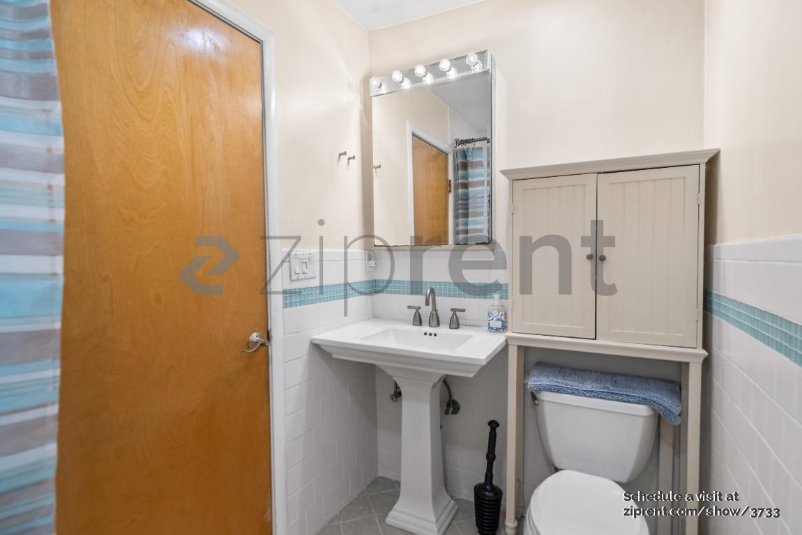 Building Photo - 955 Shorepoint Ct