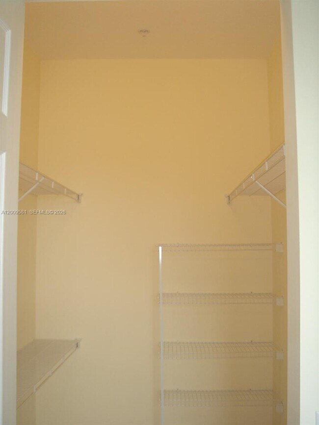 Building Photo - 4404 SW 160th Ave