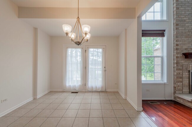Building Photo - 1226 Bradley Cir