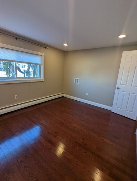 Building Photo - 710 Keith Ln