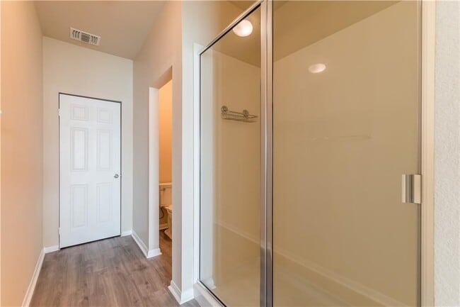 Building Photo - 441 Moulins Ln