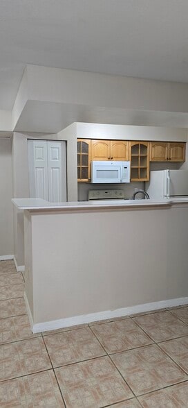 Building Photo - 3016 Parkway Blvd