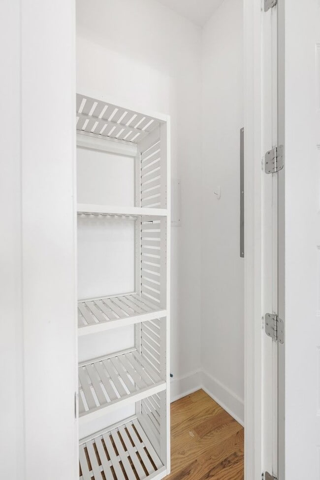 Building Photo - East Nashville Charmer