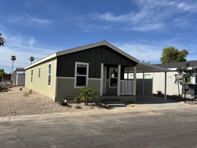 Building Photo - 2401 W Southern Ave