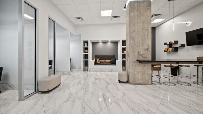 Building Photo - 5925 Almeda Rd