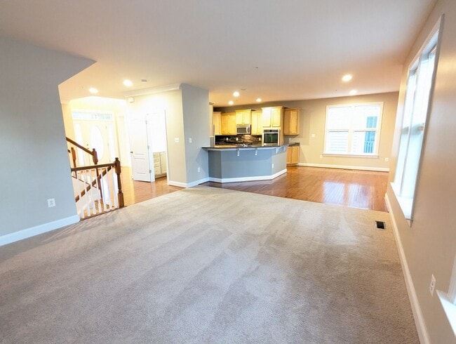Building Photo - STUNNING Single Family Home in Brunswick C...