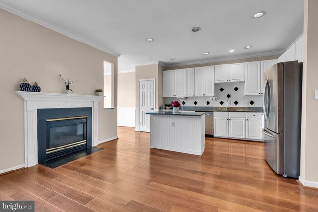 Building Photo - 21644 Frame Square