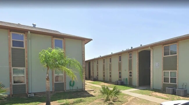 Building Photo - 300 E Mann Rd