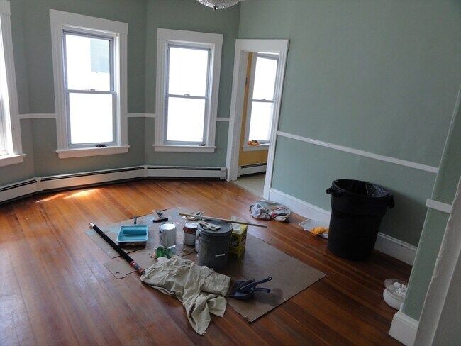 Building Photo - 130 Vernal St