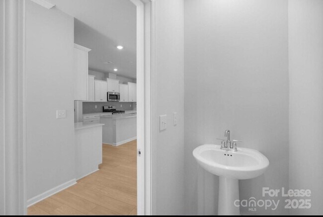 Building Photo - 4326 Shimmering Stone Wy