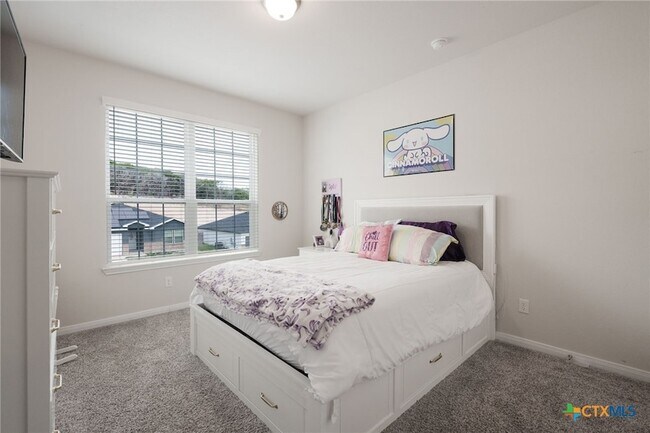 Building Photo - 445 Appalachian Trl