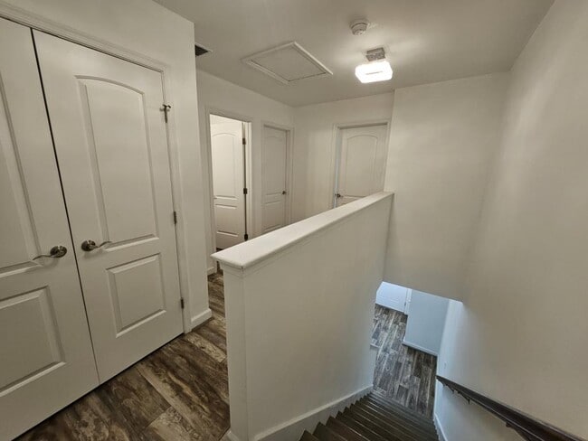 Building Photo - 73 Medal Way