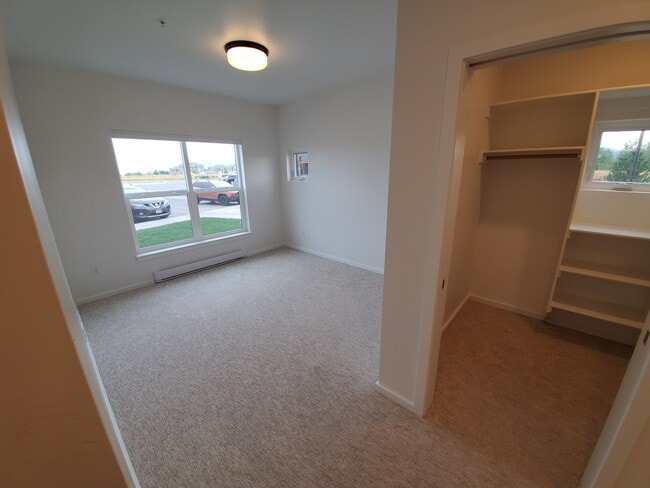 Building Photo - 2430 Tschache Ln