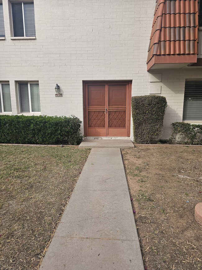 Building Photo - 4028 N Granite Reef Rd