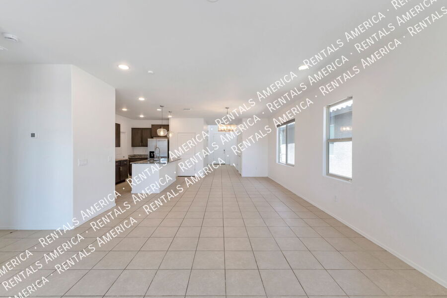 Building Photo - 6952 W Hedge Rose Dr