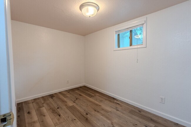 Building Photo - Brown Duplex