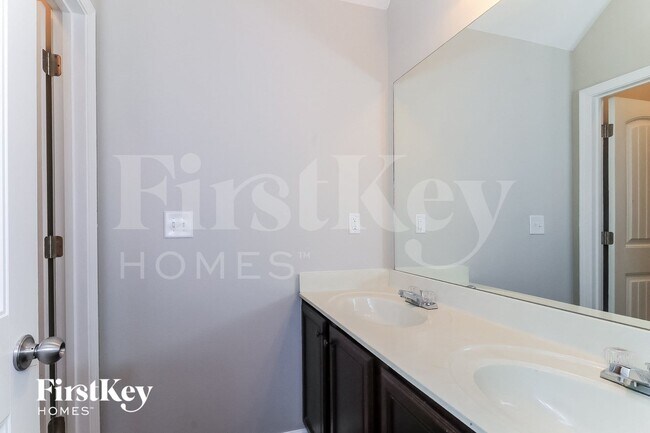 Building Photo - 3827 Humber Ct