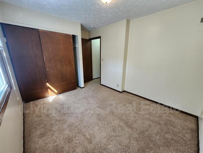 Building Photo - 1505 David Dr