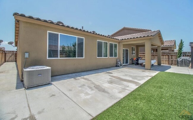 Building Photo - 5900 Warren Ridge Dr