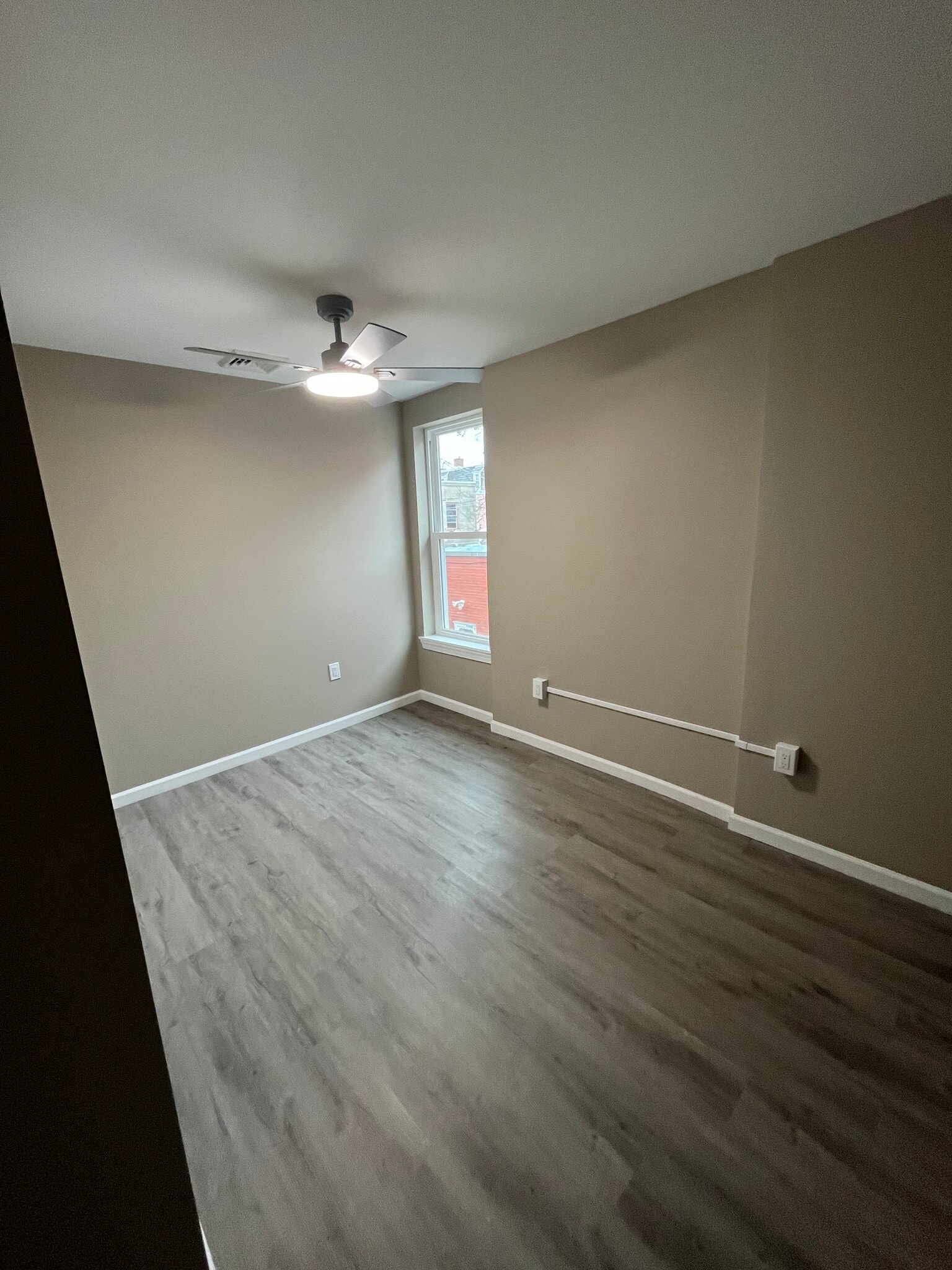 2nd bedroom - 1210 W Turner St