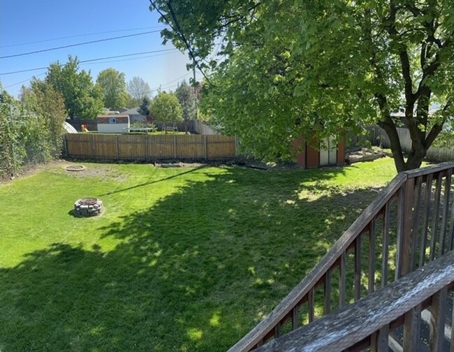 Building Photo - Beautiful 4 Bedroom 2 Bathroom house! #1103