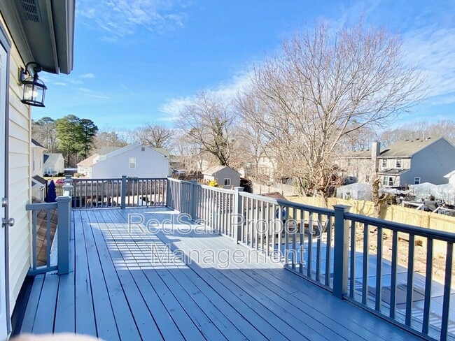 Building Photo - 851 Weston Ct