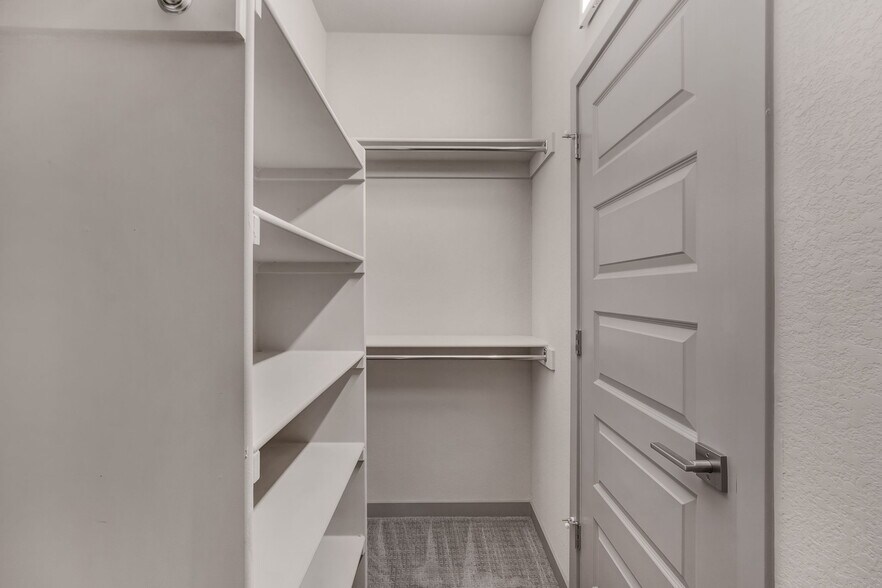 Building Photo - 6388 Nelson Ct