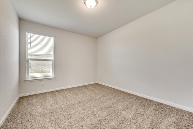 Building Photo - 415 Helm Ln