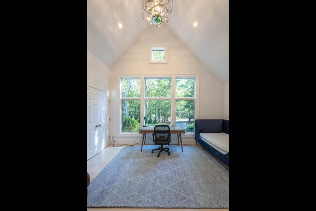 Building Photo - 500 Water Mill Towd Rd