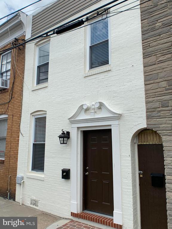 Building Photo - 513 S Regester St