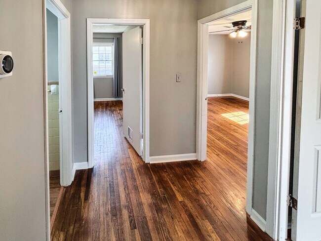 Building Photo - Spacious 3 BR/2 BA in Powder Springs!