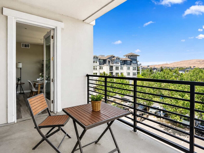 Building Photo - 375 Harbour Cove Dr
